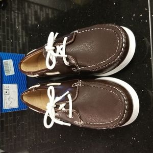 N.W.T. Easy Strider Boys boat/school shoes